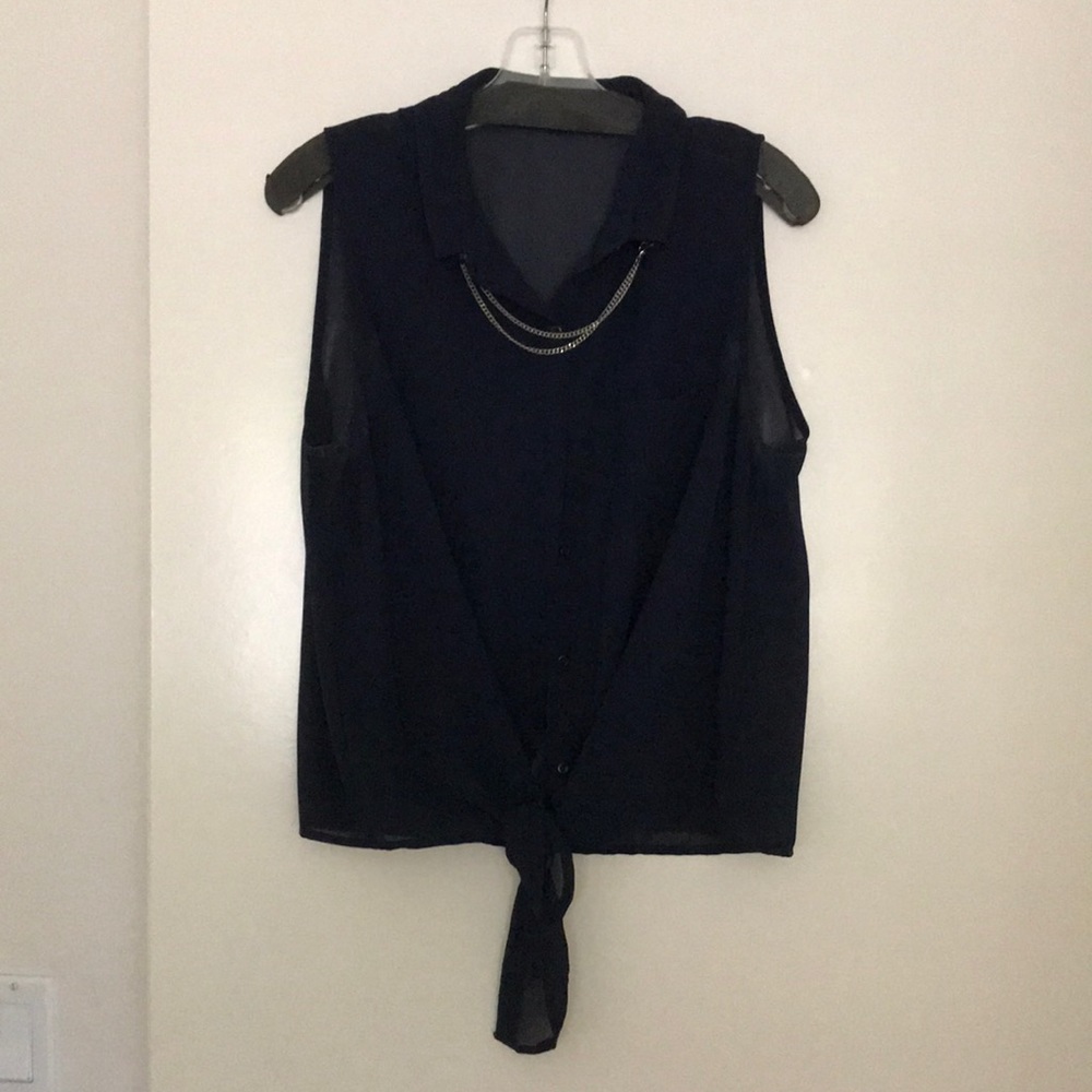 Must Bundle|Sleeveless Button Up